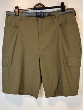 Orvis Cargo Shorts‎ with belt Olive Green Men’s Size 40 with 10 inch inseam